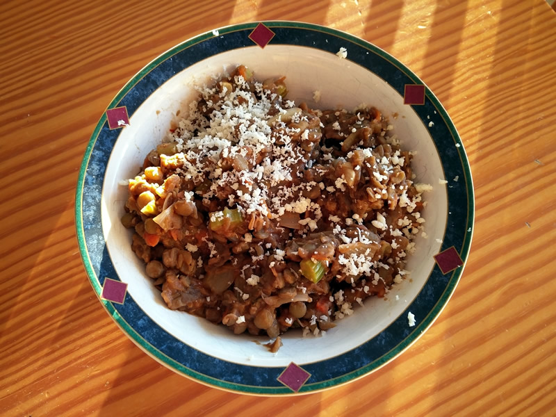 Picture of a bowl of lentil soup